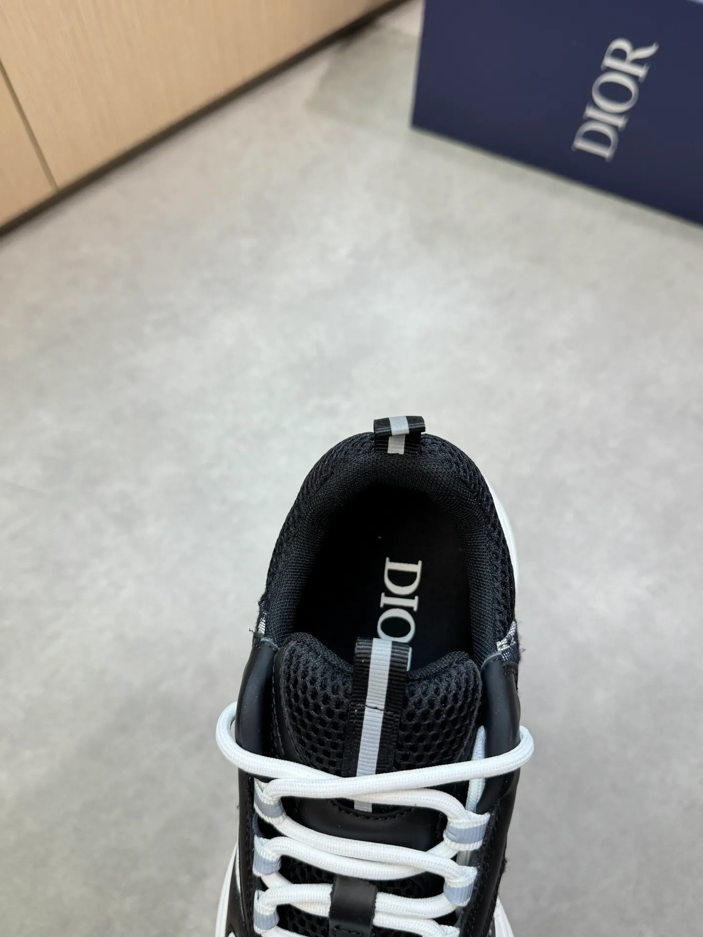 Factory price: 460💰[Dior] Dior - high-end quality original order 🔍🔍🔍 casual sports shoes - upper: 🔝 stone pattern calfskin, high silk mesh canvas, brand totem cloth, tongue and heel; reflective brand webbing - lining: brand canvas - original: ultra-light T men's shoes 💰U foam rubber; two-color molded outsole -Ultra-high quality control·Fine workmanship: highlighted (high-end·nobility·grade) -Size: 39-44 (38, 45, 46, 47, can be customized)·D9285